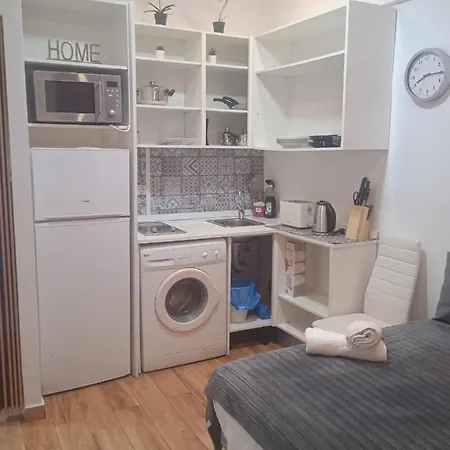Estudio Cerca Del Carrefour Rosaleda Málaga