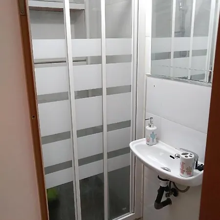Estudio Cerca Del Carrefour Rosaleda Apartment Malaga