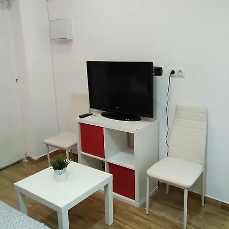 Apartment Estudio Cerca Del Carrefour Rosaleda