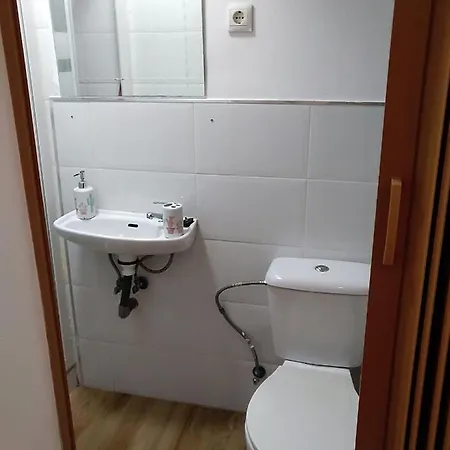 Estudio Cerca Del Carrefour Rosaleda Apartment