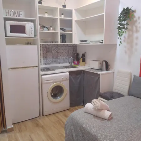 Estudio Cerca Del Carrefour Rosaleda Malaga